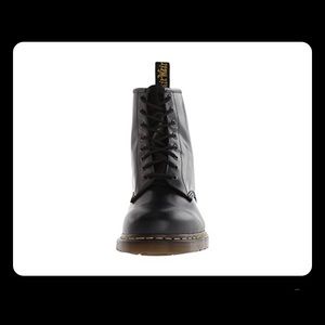 Dr. Martens BOOTS